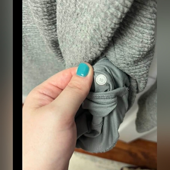 Lululemon On Repeat Jacket - Sz 10 - Picture 8 of 8